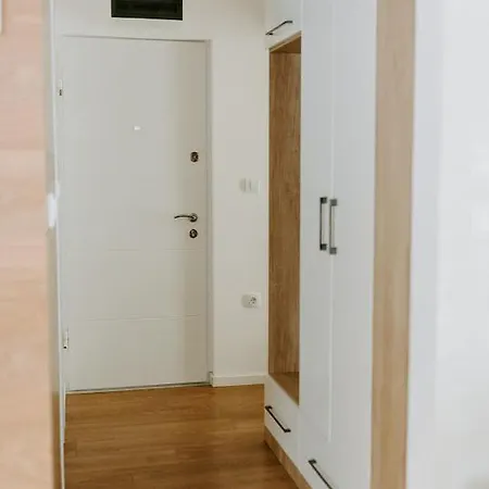 Srebrna Pahulja Apartment Divcibare